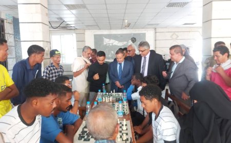 الدكتور لصور يدشن فعاليات أسبوع الطالب الجامعي الـ(24) لكلية الآداب