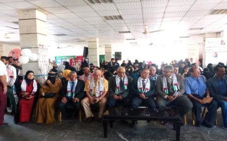 ضمن فعاليات أسبوع الطالب الجامعي.. الآداب والإعلام تنظمان فعالية تضامنية مع الشعب الفلسطيني