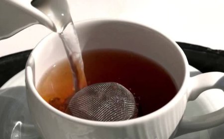 البريطانيون يواجهون نقصاً في إمدادات الشاي بسبب أزمة البحر الأحمر