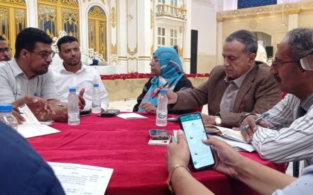 رئيس جامعة عدن يطّلع على التجهيزات الأخيرة لانعقاد المؤتمر التشاوري للارتقاء بجودة مخرجات الجامعة 