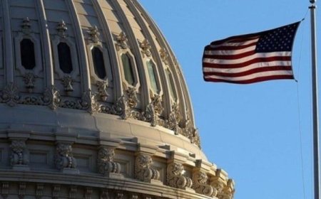 عقوبات أمريكية -بريطانية على نائب قائد فيلق القدس الإيراني ومسؤول حو.ثي