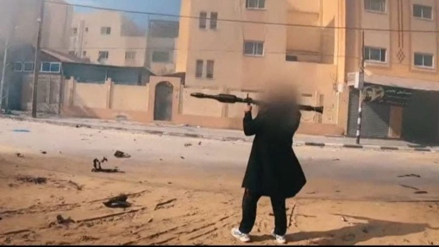 بالفيديو.. القسام تستهدف قوات الاحتلال وتحرق آليات عسكرية