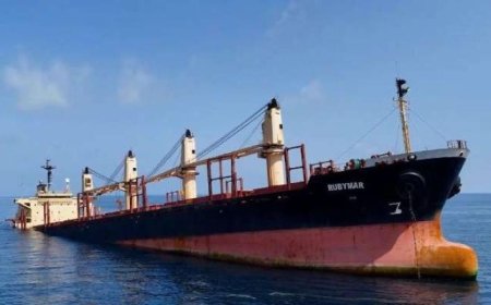 محمد الحوثي يكشف هوية الشخص المسؤول عن غرق السفينة روبيمار!