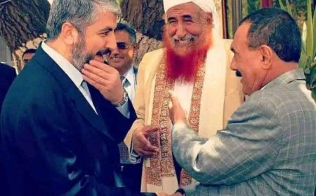 بعدما قال لخالد مشعل: أهلا  بكبير الإرهابيين.. الرئيس  صالح نظر للزنداني: وإحنا أيضا في معانا إرهابي كبير