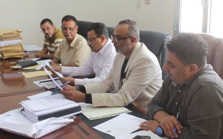 فتح مظاريف عطاءات مشروع طريق بئر العروس في يافع