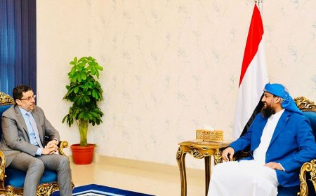 عضو مجلس القيادة "المحرمي" يحث الحكومة على إيجاد آليات فاعلة لوقف تدهور العملة المحلية