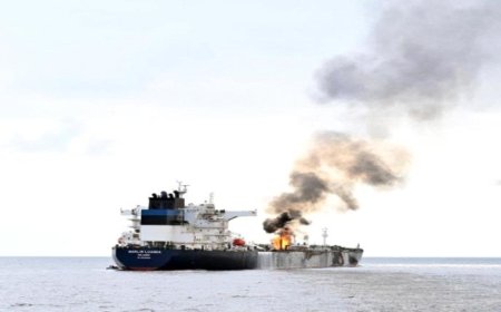 وفاة إثنين من البحّارة جراء هجوم حوثي استهدف سفينة بريطانية بخليج عدن