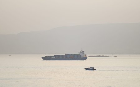عاجل.. هجوم حوثي جديد على سفينة في خليج عدن
