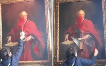 بالفيديو.. تخريب لوحة لـ(بلفور) في جامعة كامبريدج البريطانية