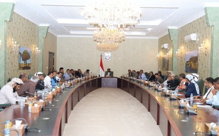 عضو مجلس القيادة المحرّمي يعقد اجتماعا موسعاً بالسلطة المحلية والتنفيذية بمحافظة ابين