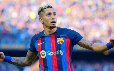 برشلونة ومانشستر يونايتد يعرضان 9 لاعبين على روشن