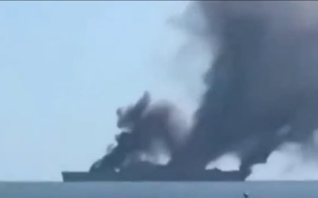 عاجل.. جماعة الحوثي تعلن استهداف (سفينة أمريكية) في البحر الأحمر
