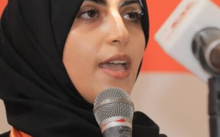 صحافية يمنية تفوز بجائزة دولية والسفارة الأمريكية تُهنئها