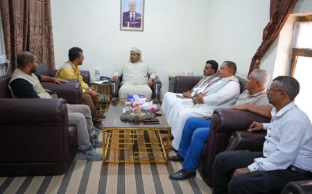 محافظ سقطرى يلتقي بالفريق الهندسي التابع لمكتب الامم المتحدة لخدمات المشاريع يونبس