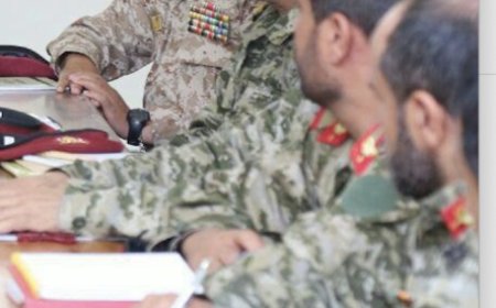 عقب اجتماع سري.. تغييرات عسكرية واسعة للحوثيين بعد خلافات حول (المستحقات)  