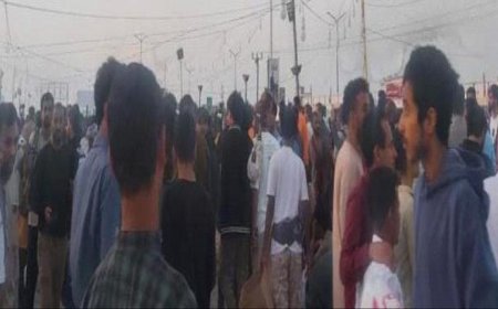 رئيس الوزراء بن مبارك يشارك شباب عدن الإفطار الجماعي