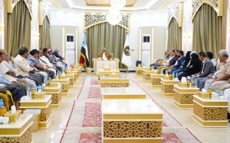 الرئيس الزُبيدي يلتقي قيادة اتحاد نقابات عمال الجنوب