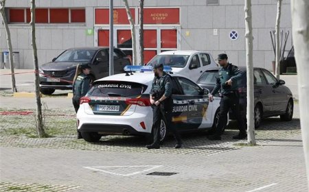 بسبب بيكيه.. ماركا: تفتيش مقر الاتحاد الإسباني لشبهة فساد مالي