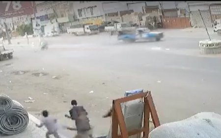 الفيديو الذي تسبب بمجزة رداع.. شاهد العملية البطولية للثأر (الزيلعي) ضد االمشرف الحوثي ثائرا لأخيه