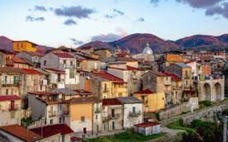 قرية إيطالية تعرض المنزل بيورو واحد.. الإقبال ضعيف