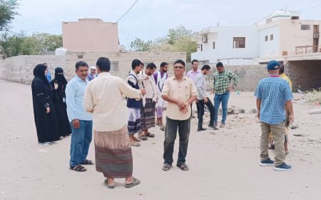 سلطة البريقة تسلم (5) مواقع بالمديرية ضمن مشاريع الصرف الصحي للجهة المنفذة