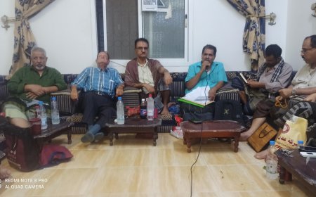 (100 ديوان شعري).. جمعية العواذل تحتفي بمئوية الشاعر الدكتور فضل مكوع 