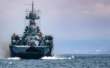 سفن حربية روسية تدخل خط البحر الأحمر