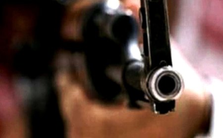 لم أكن اعرف بوجود الرصاص.. شاب يقتل صديقه أثناء ممازحته في إب