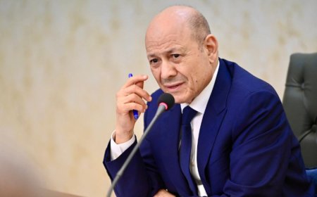 وزير يوجه رسالة للاعبين تحت الطاولة.. الرئيس العليمي يعرف كل ما يدور 