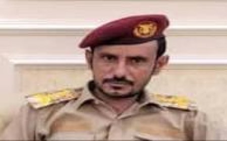 القائد محمود الكلدي يبارك للقائد احمد منصور المرقشي تعيينه قائد اللواء 185مشاة (الكواسر سابقا)