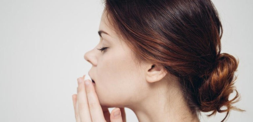 هل تشقق زوايا الفم نقص فيتامين، وكيف يمكن علاجه؟