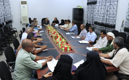 مدير عام دارسعد بعدن يترأس الاجتماع الدوري للمكتب التنفيذي بالمديرية