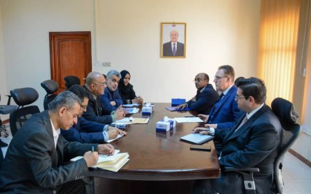 الوزير باذيب يبحث مع مسؤول أممي اهداف التنمية المستدامة (VNR)
