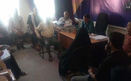 مدير مكتب الصحة بالبريقة يناقش إجراءات الوقاية من تفشي الكوليرا مع مديري المراكز الصحية بالمديرية