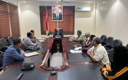 وزير المياه والبيئة يناقش اوضاع الهئية العامة لمشاريع مياه الريف