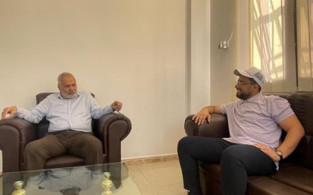 الوكيل السقاف يلتقي مدير مكتب الصحة بعدن لمناقشة الاستعدادات لمواجهة جائحة الكوليرا