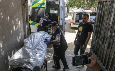 ماذا كان يفعل ثلاثة جنود سابقين في الجيش البريطاني في غزة؟