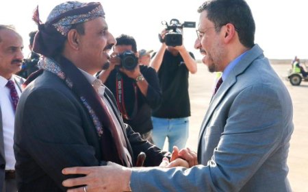 ماذا يحدث في حضرموت؟!.. بن مبارك يطير إلى حضرموت والكشف عن سبب الزيارة المفاجئة