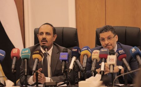 رئيس الوزراء يلتقي قيادة السلطة المحلية بحضرموت وعدد من أعضاء المكتب التنفيذي 