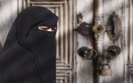 قرار قضائي جديد بشأن حظر النقاب في المدارس بمصر