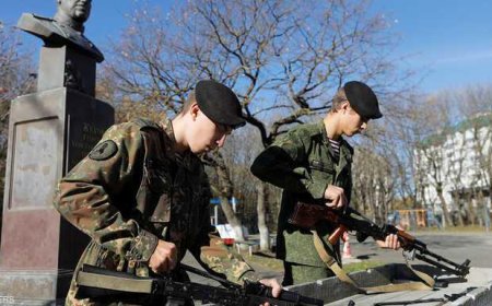 كانت بطريقها للحوثيين.. أميركا تمد أوكرانيا بأسلحة إيرانية