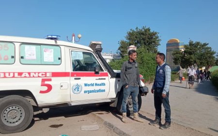 انتشار فرق خدمات الطوارئ الإسعافية 195 المجاني في مواقع مختلفة من العاصمة عدن