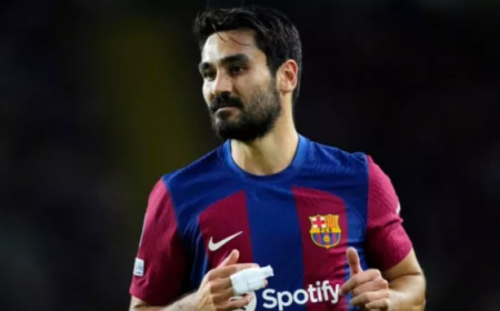 جوندوجان يخمد نيران "أزمة كبرى" في برشلونة قبل الكلاسيكو