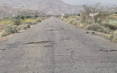 تهالك الخط الدولي في المنطقة الوسطى بأبين يهدد حياة المسافرين ويعري السلطات ومناشدات لإصلاحه