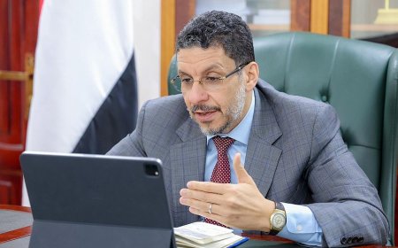 رئيس الوزراء: الحكومة تعمل بجهد استثنائي لتخفيف معاناة المواطنين