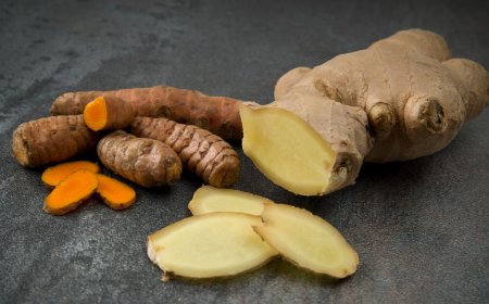 هل مزج الزنجبيل والكركم معًا يقلل من فوائدهما؟