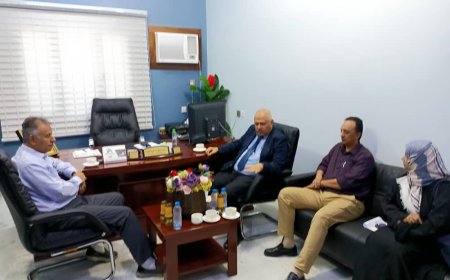 البيشي و الجاوي يشيدان بجهود مكتب الصحة بمديرية المعلا للحد من انتشار الكوليرا