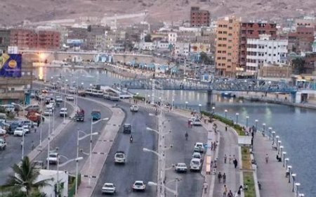 مواطنون يعثرون على جثة سائق باص مشنوقا جوار باصه بالمكلا.. صورة