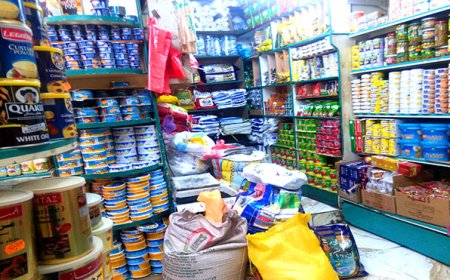 عدن.. تجار المواد الغذائية يعتمدون عملة جديدة في عملية بيع المواد