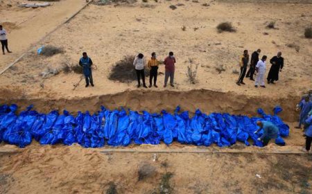 المقابر الجماعية في غزة.. ماذا نعرف عنها حتى الآن؟